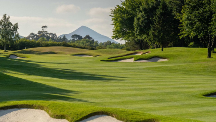 Bed & Breakfast with a round of golf at Druids Glen deal