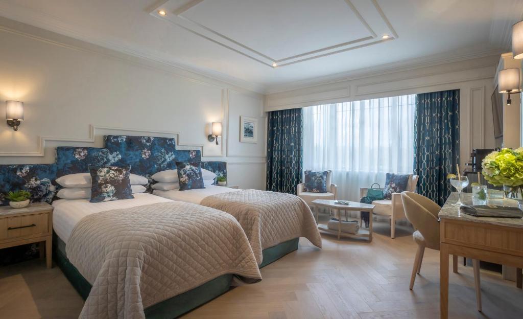The Brehon 6386